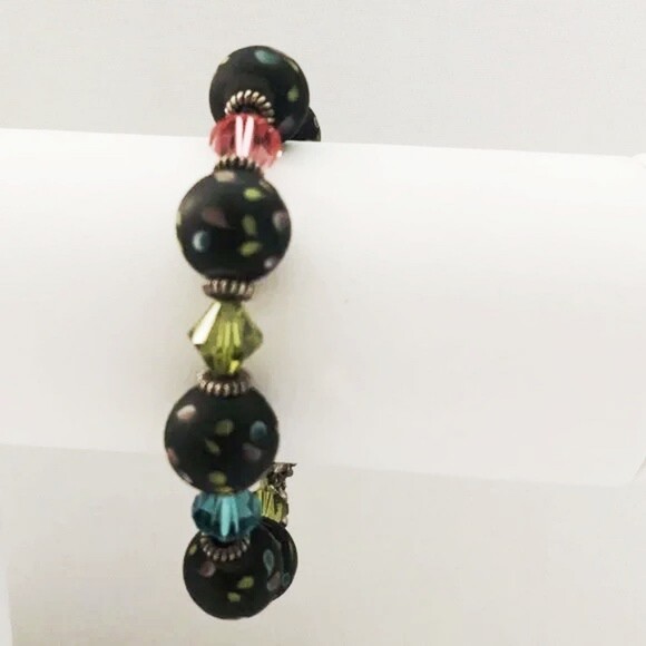 Round Black Speckled Beaded Toggle Bracelet - Picture 3 of 7